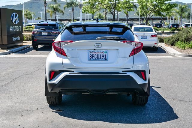 2020 Toyota C-HR XLE photo 5