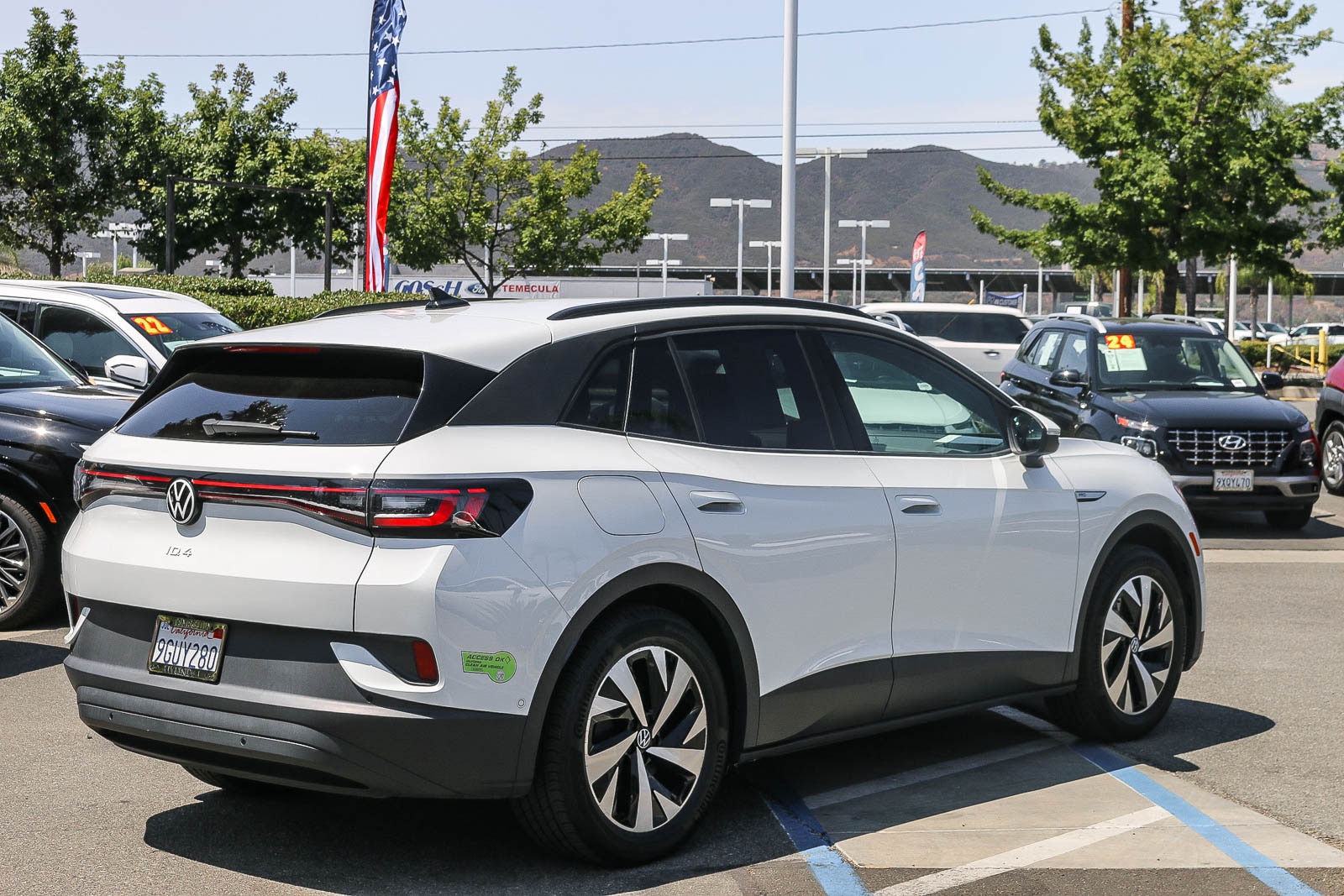 2023 Volkswagen ID.4 PRO - Photo 10