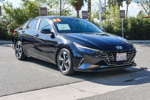 2023 Hyundai Elantra Limited Certified photo 2