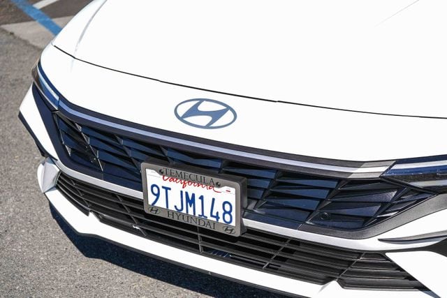 2025 Hyundai Elantra SEL Sport Certified photo 5
