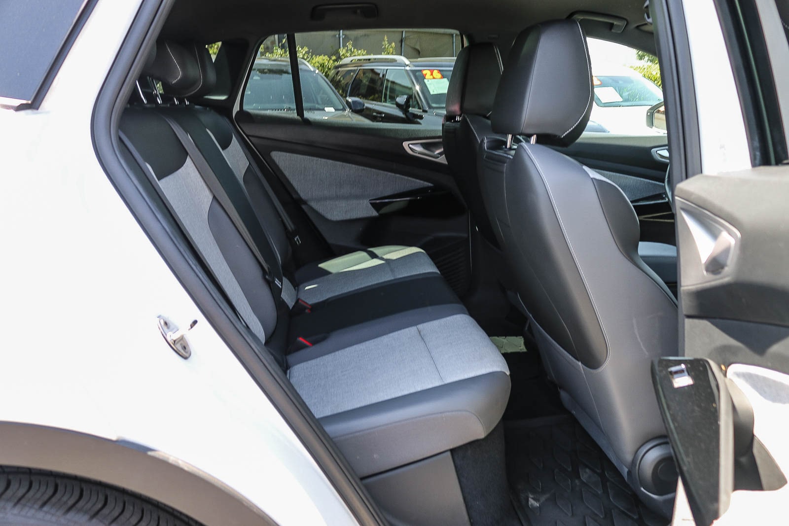 2023 Volkswagen ID.4 PRO - Photo 21