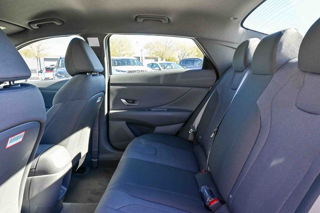 2026 Hyundai Elantra SE - Photo 19