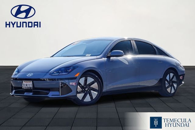 2024 Hyundai Ioniq 6 SE Standard Range RWD's photo