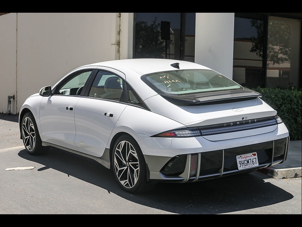 2023 Hyundai IONIQ 6 SEL - Photo 9