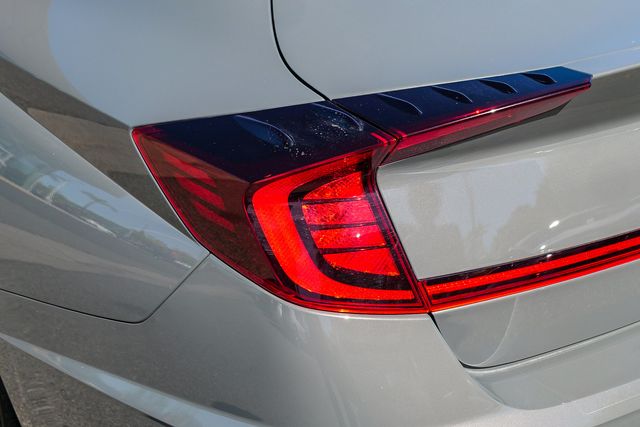 2021 Hyundai Sonata Limited photo 3