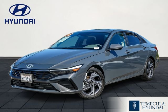 2025 Hyundai Elantra Sedan 