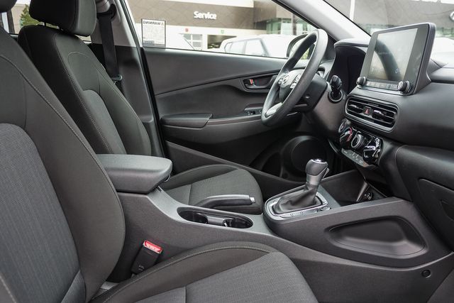 2022 Hyundai Kona SEL - Photo 17