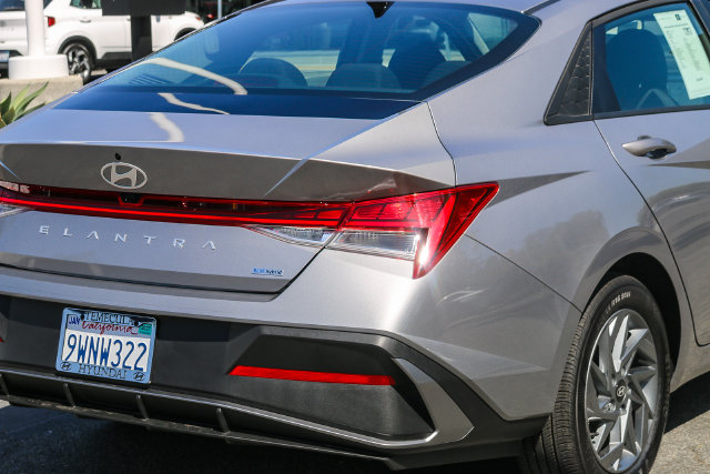2026 Hyundai Elantra Blue - Photo 11