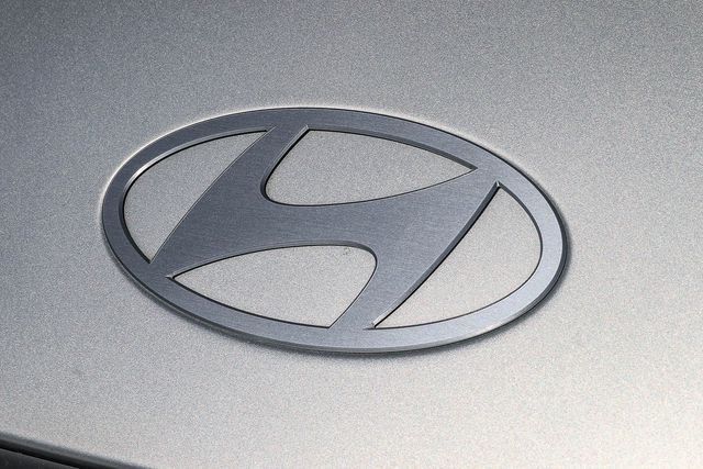 2025 Hyundai IONIQ 6 SEL - Photo 13