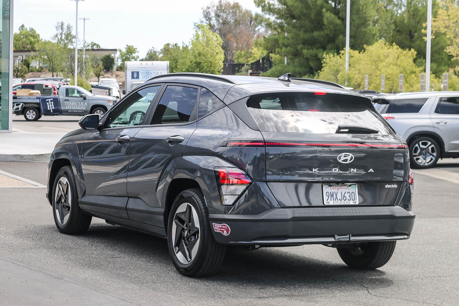 2024 Hyundai Kona EV SEL - Photo 8
