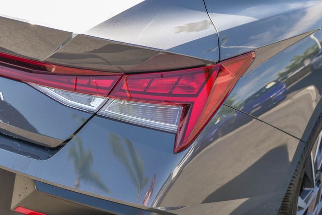 2025 Hyundai Elantra SEL - Photo 8