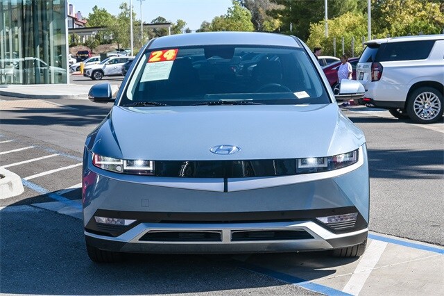 2024 Hyundai Ioniq 5 SEL photo 2