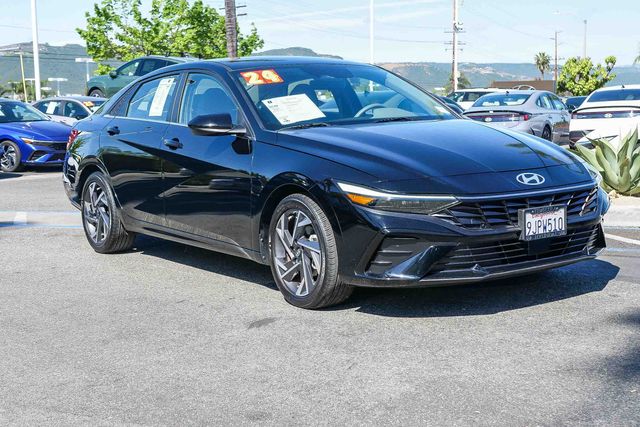 2024 Hyundai Elantra SEL Certified photo 2