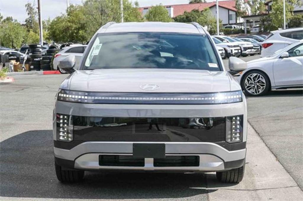New 2026 Hyundai IONIQ 9 SE SUV