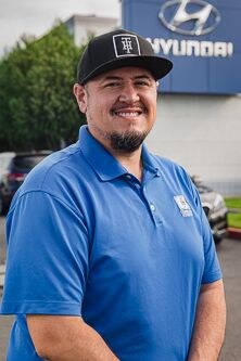 Staff member Steve Enriquez from 24ebaf818672