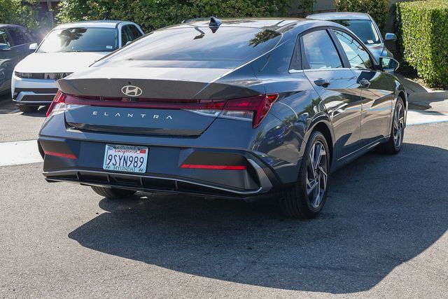 2025 Hyundai Elantra SEL - Photo 7