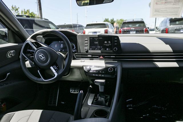2026 Hyundai Elantra SEL Sport - Photo 17