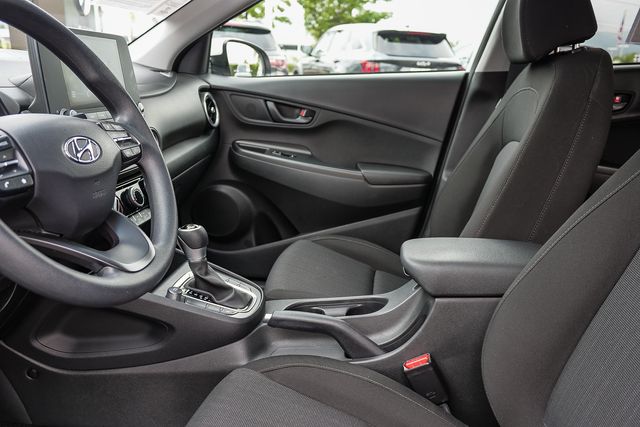 2022 Hyundai Kona SEL - Photo 18