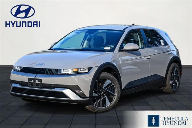 2026 Hyundai IONIQ 5 SE's photo