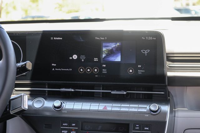 2025 Hyundai Kona EV SEL - Photo 18