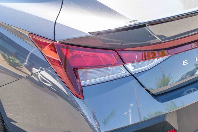 2025 Hyundai Elantra SEL Sport Certified photo 3
