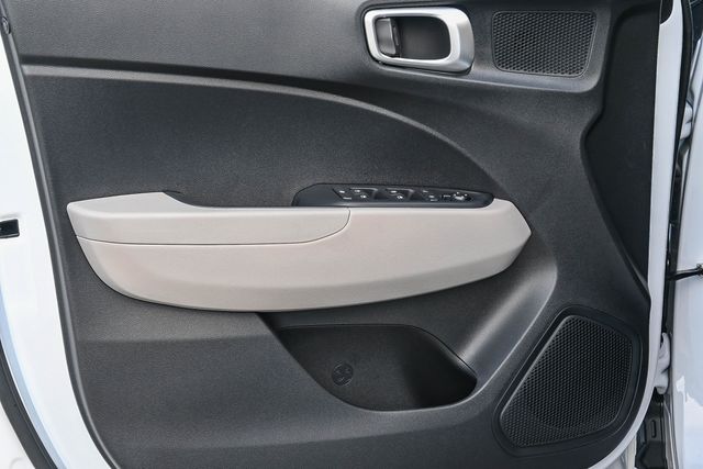 2026 Hyundai Venue SEL - Photo 23