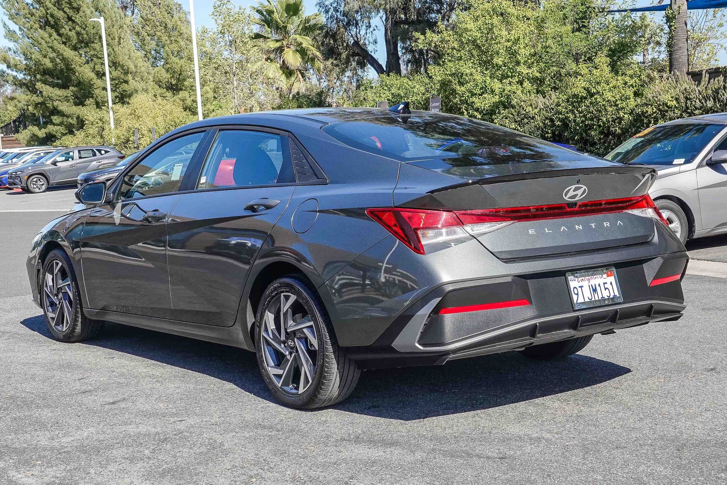 2025 Hyundai Elantra SEL - Photo 6