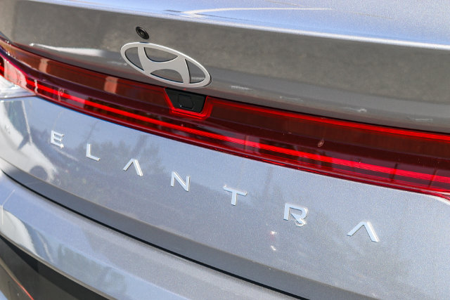 2026 Hyundai Elantra Blue - Photo 13