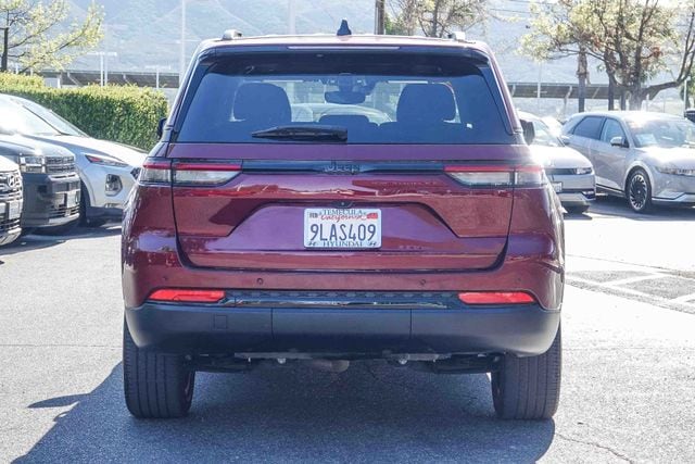 2024 Jeep Grand Cherokee Altitude photo 5