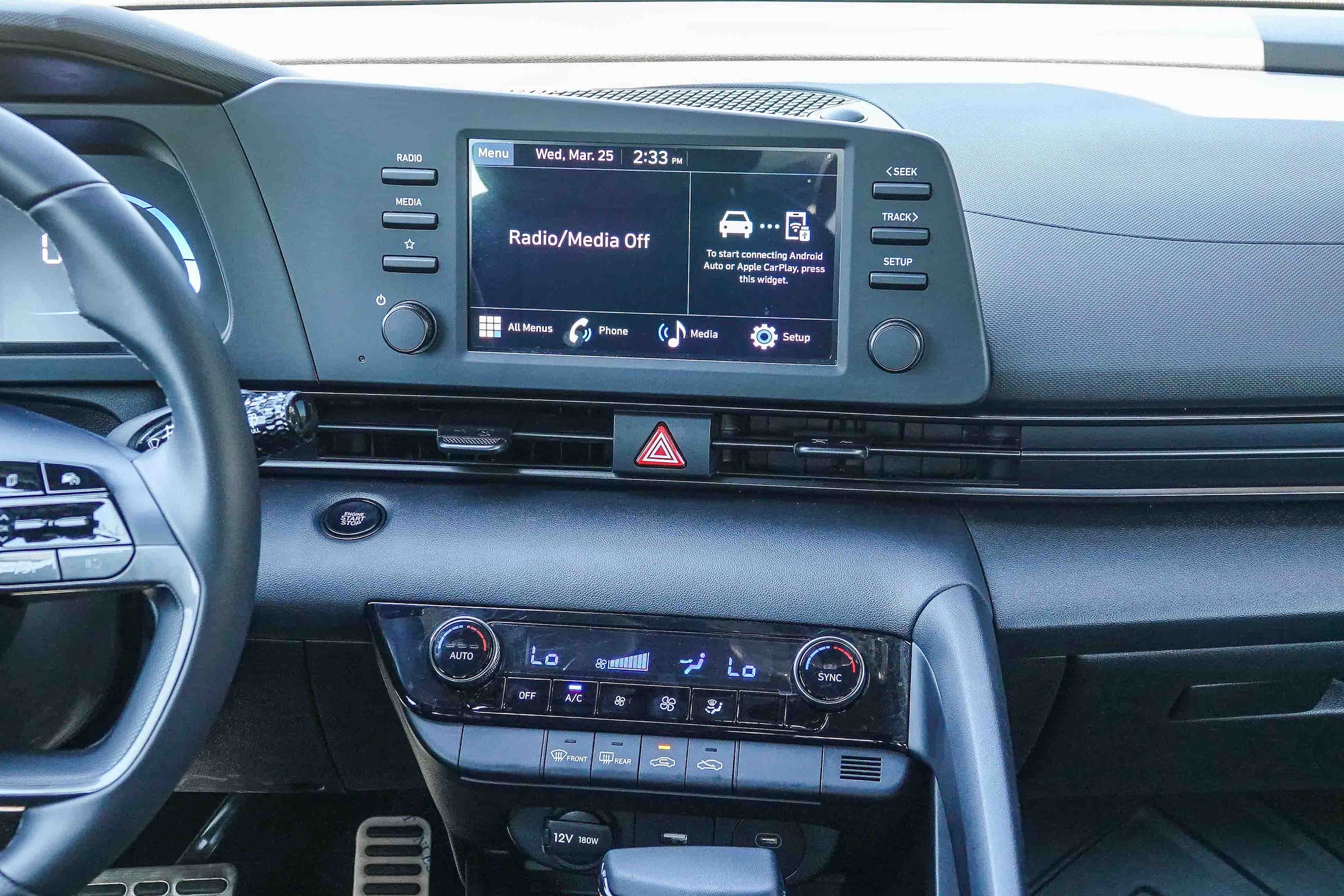 2025 Hyundai Elantra SEL - Photo 12