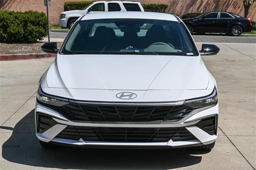 New 2025 Hyundai Elantra Hybrid SEL Sport Sedan