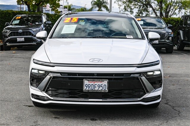 2025 Hyundai Sonata Hybrid Limited photo 2