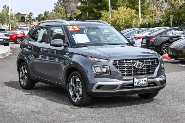 2025 Hyundai Venue SEL Certified photo 2