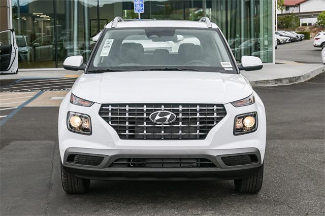 2026 Hyundai Venue SEL photo 2
