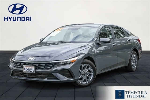 2025 Hyundai Elantra Blue's photo