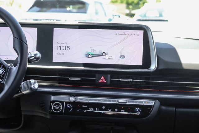 2025 Hyundai IONIQ 6 SEL - Photo 17