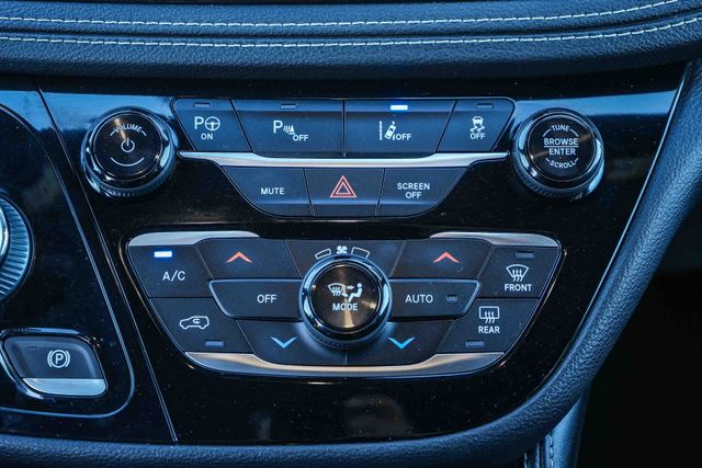 2022 Chrysler Pacifica Hybrid Limited - Photo 15