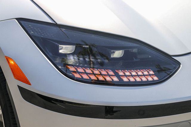2025 Hyundai IONIQ 6 SEL - Photo 6