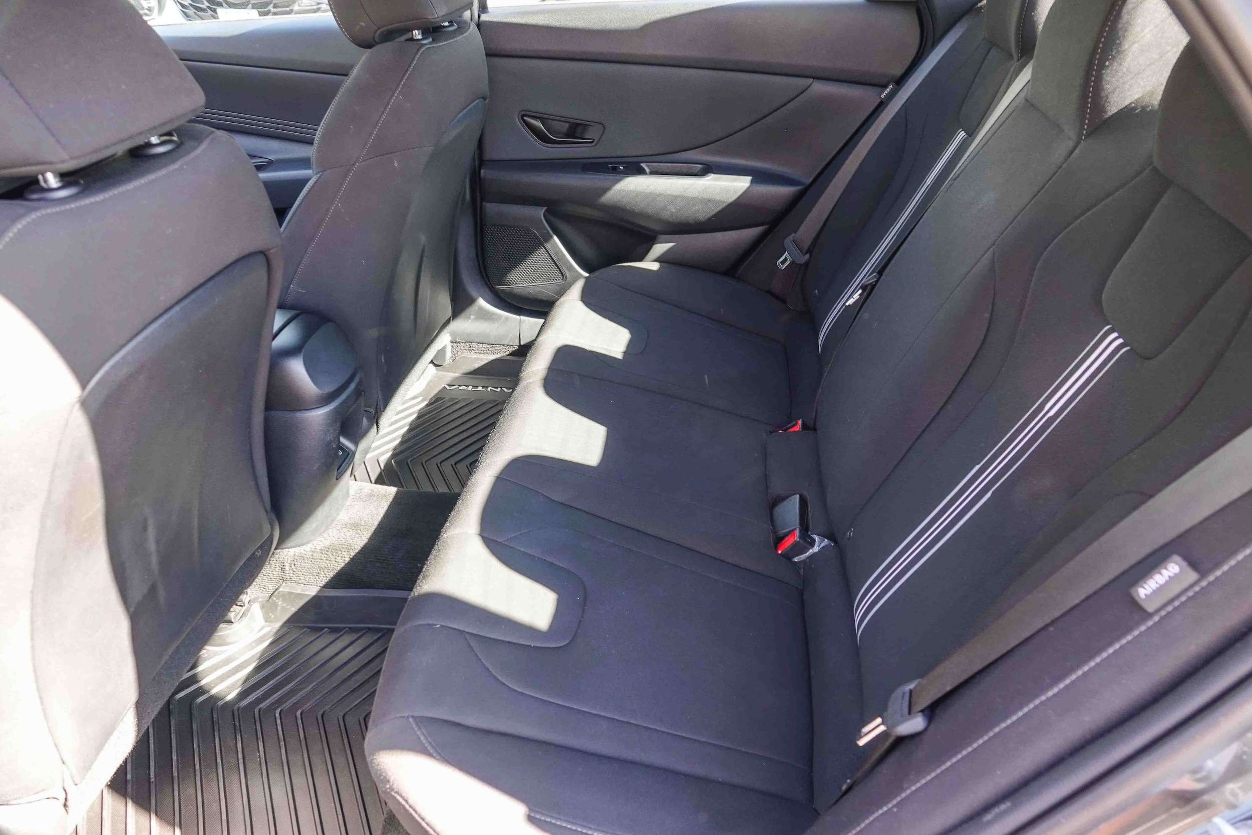 2025 Hyundai Elantra SEL - Photo 17