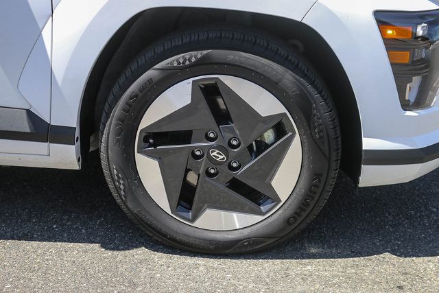 2025 Hyundai Kona EV SEL - Photo 15