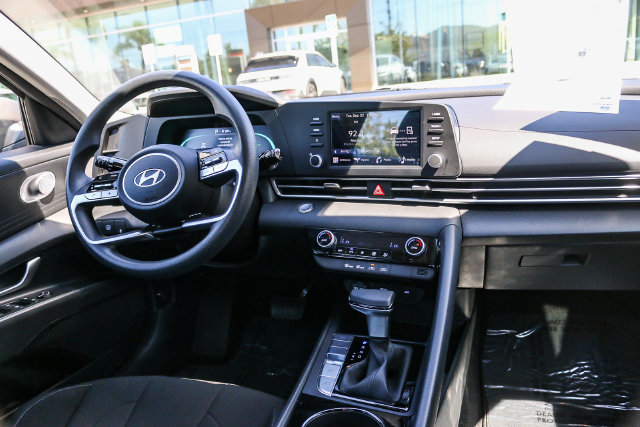 2026 Hyundai Elantra Blue - Photo 16