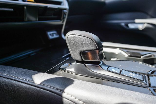 2023 Lexus RX Hybrid 350h - Photo 22