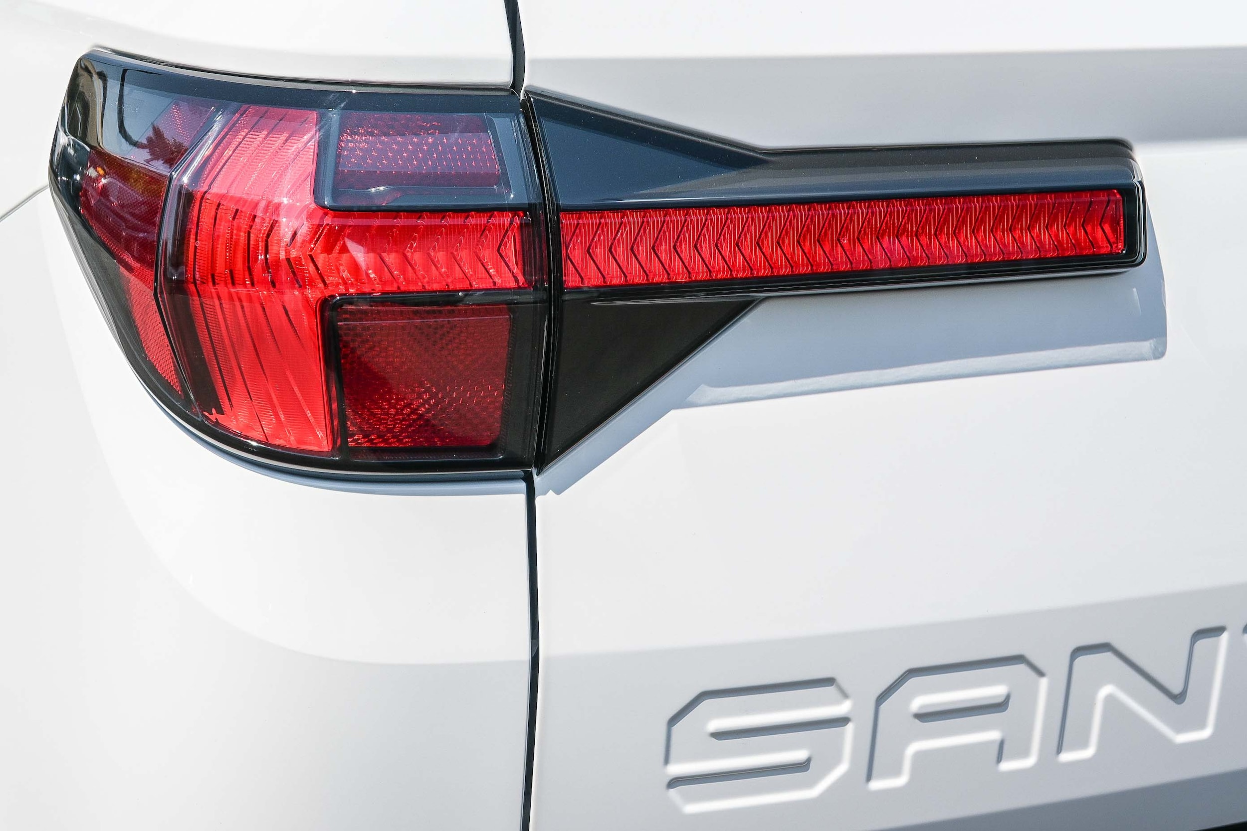 2025 Hyundai Santa Cruz Limited - Photo 8