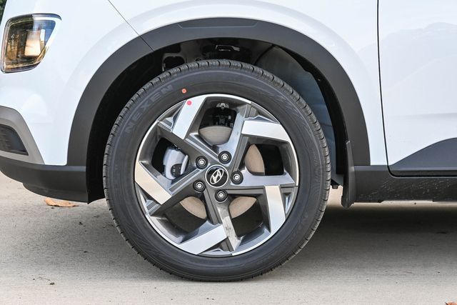 2026 Hyundai Venue SEL - Photo 13