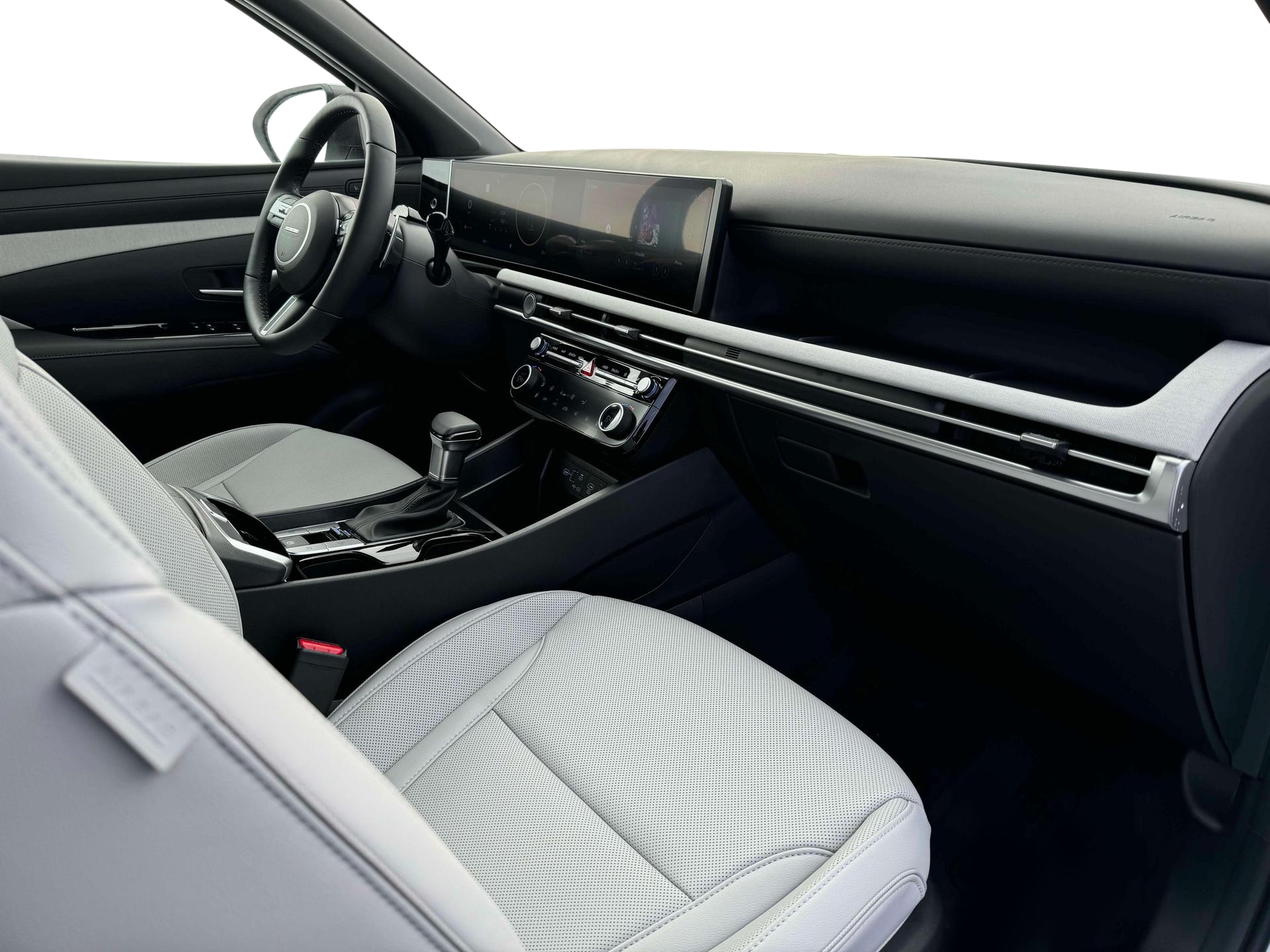 2025 Hyundai Santa Cruz Limited - Photo 15