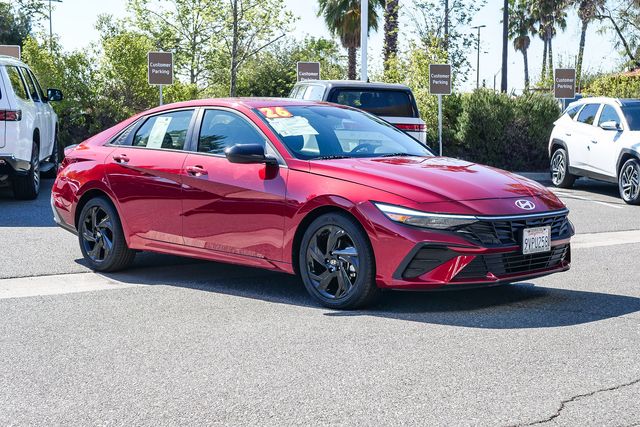2026 Hyundai Elantra SEL Sport Certified photo 2