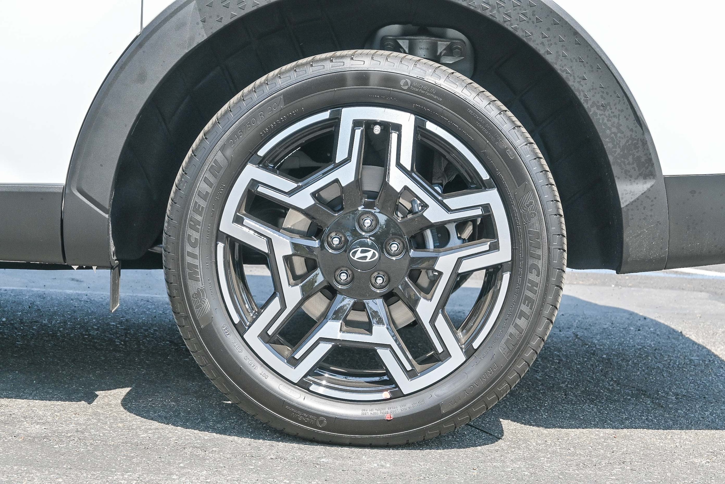 2025 Hyundai Santa Cruz Limited - Photo 9
