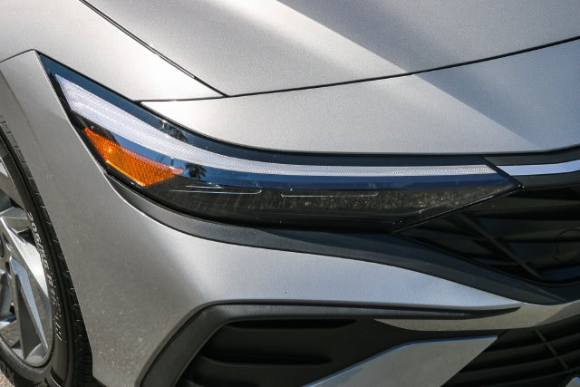 2026 Hyundai Elantra Blue - Photo 6