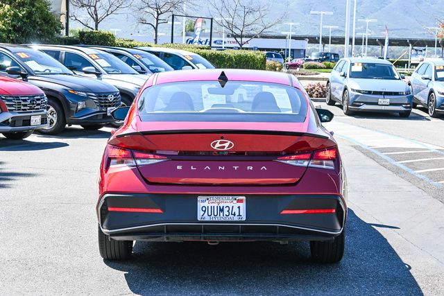 2025 Hyundai Elantra SEL Sport Certified photo 5