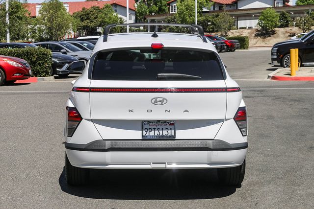 2025 Hyundai Kona EV SEL - Photo 9